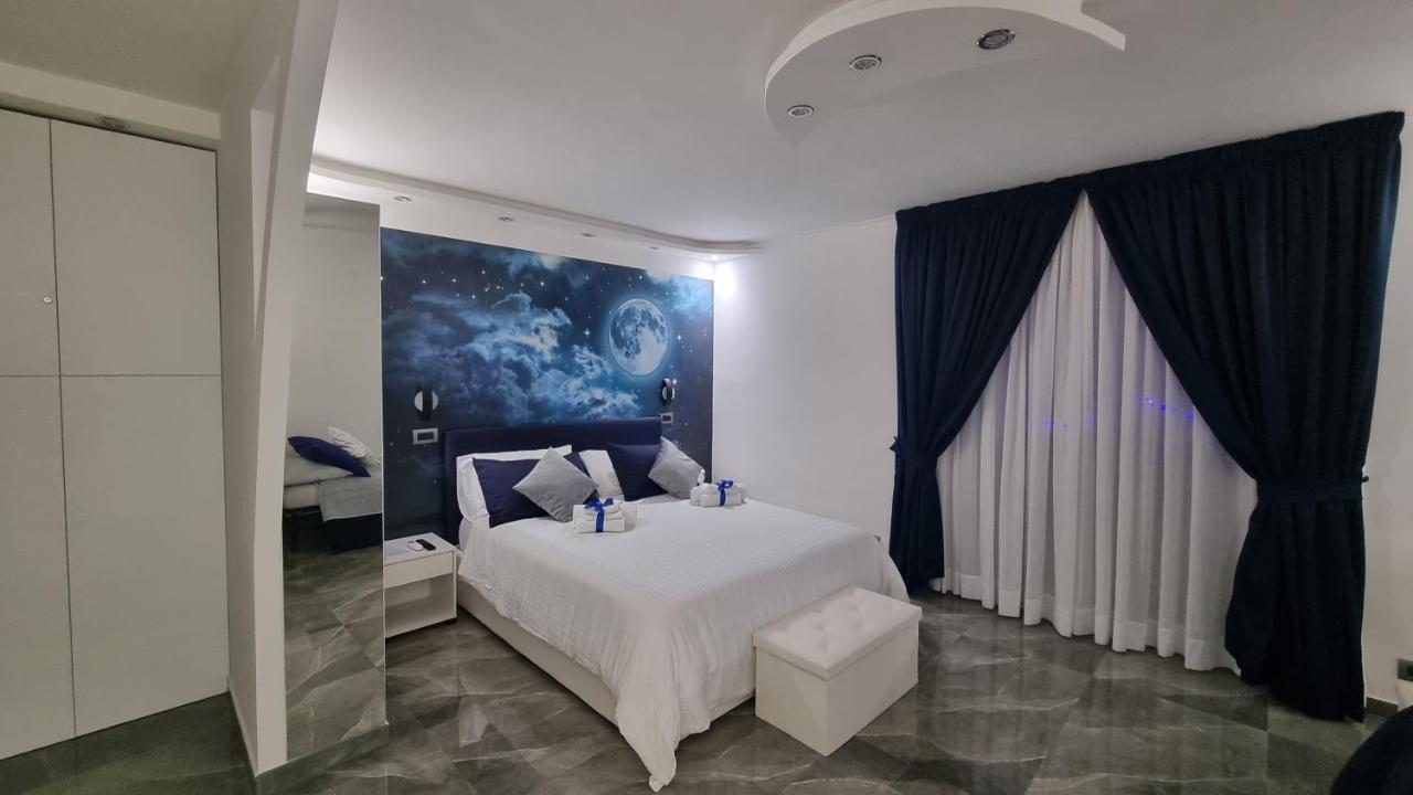 La Luna A Toledo Napoli Eksteriør bilde