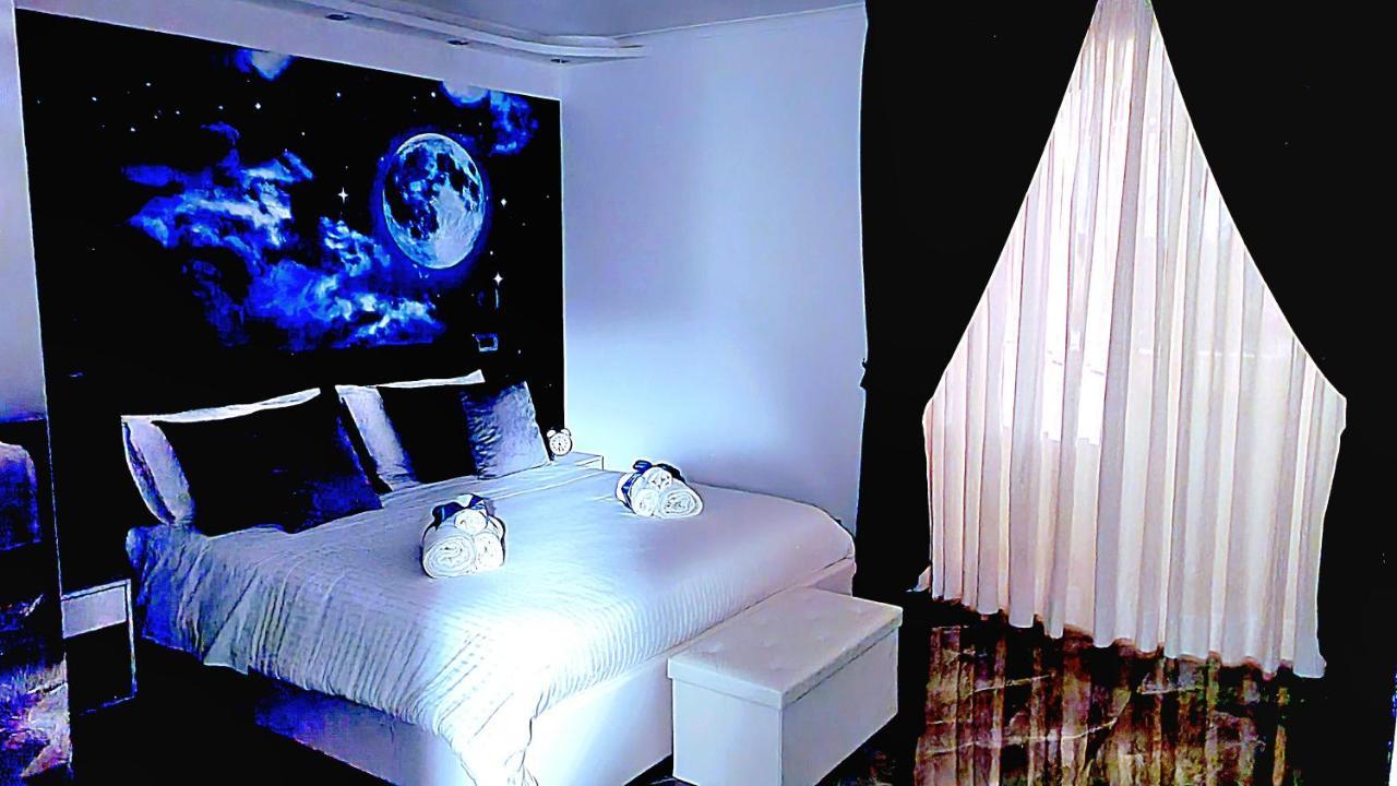 La Luna A Toledo Napoli Eksteriør bilde